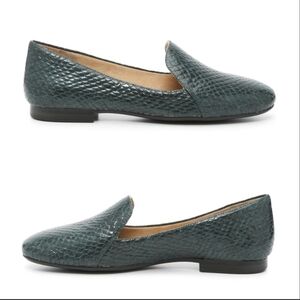 Naturalizer 8W Green Snakeskin Kingfisher Emiline Loafer